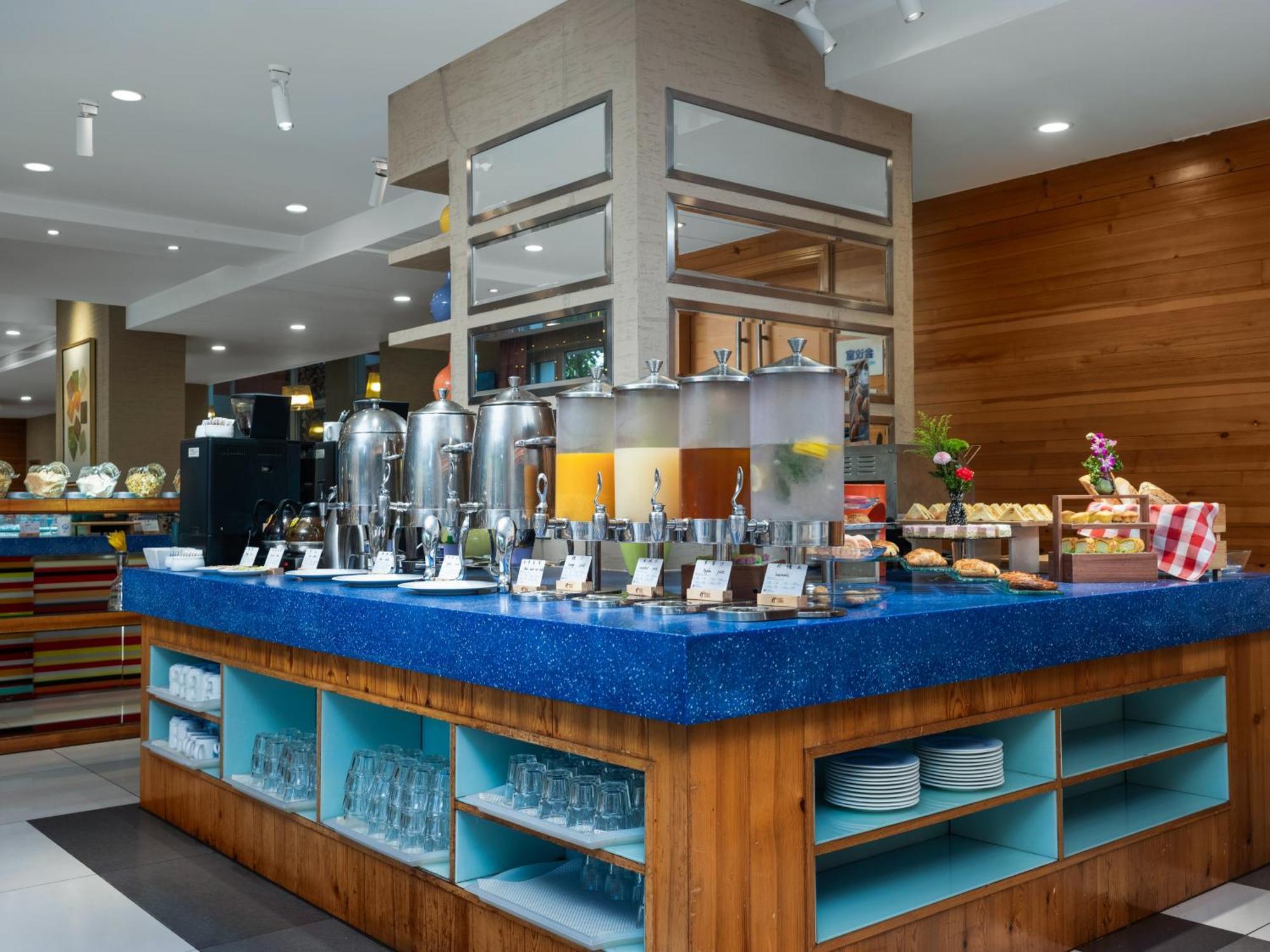 Holiday Inn Express Shangdi Beijing By Ihg L Next To Yuanmingyuan Park & Subway & Qinghe Railway Station & Beijing Sport University L Taxi 15 Minutes To Summer Palace & Peking University & Tsinghua University L 20 Minutes To Badaling Great Wall By Ra Exterior photo