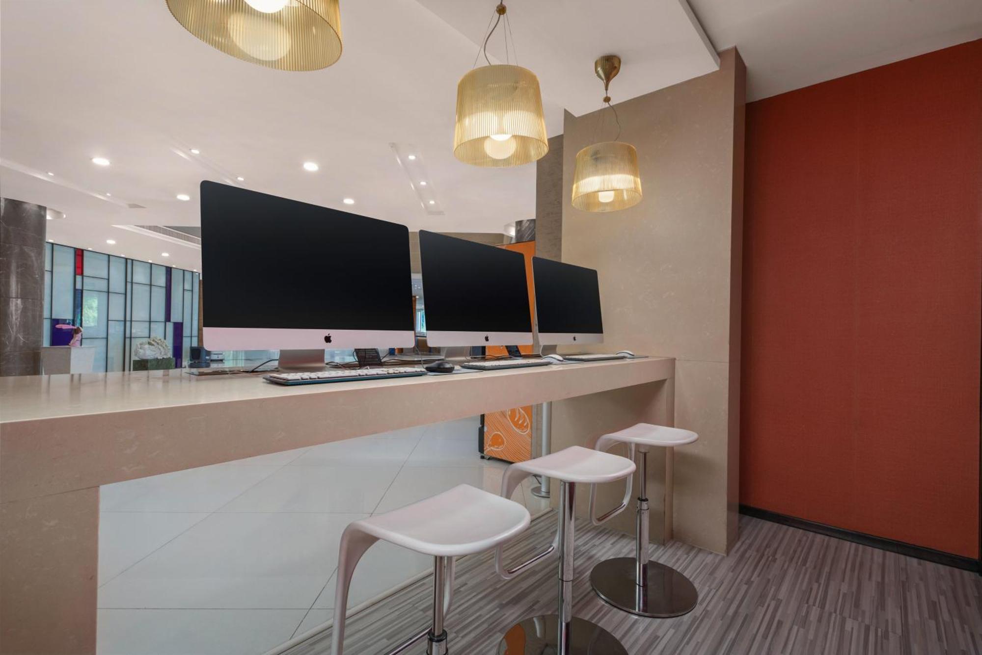 Holiday Inn Express Shangdi Beijing By Ihg L Next To Yuanmingyuan Park & Subway & Qinghe Railway Station & Beijing Sport University L Taxi 15 Minutes To Summer Palace & Peking University & Tsinghua University L 20 Minutes To Badaling Great Wall By Ra Exterior photo
